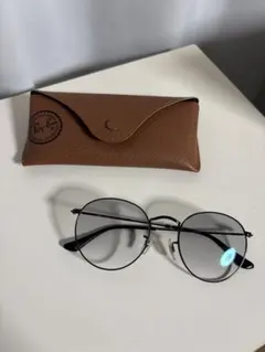 Ray-Ban ラウンド型サングラス ケース付き