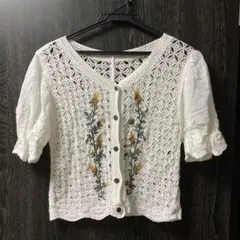 み*み様 最終価格 刺繍 ホワイト レースカーディガン 半袖 GORGE どんぐのサムネイル