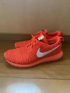 『美品』　NIKE スニーカー オレンジ　未使用に近いのサムネイル