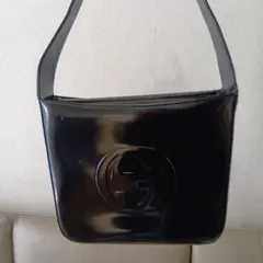 ✨入手困難 美品Gucci ブラックレザー バッグ インターロッキング