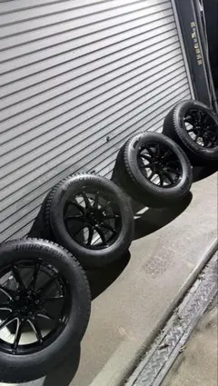 モ*イ様 17インチ スタッドレスタイヤ　ホイール、タイヤ4本セット