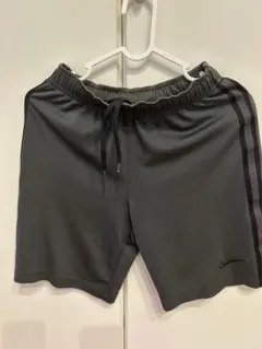 ※記名あり　Nike ダークグレー ショートパンツ M