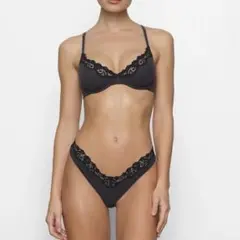 skims UNLINED SCOOP BRA DIPPED THONG セットのサムネイル
