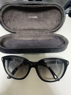 TOM FORD TF638K ブラック サングラス ケース付き 2025年最新】トムフォードのサングラスの人気アイテム - メルカリ