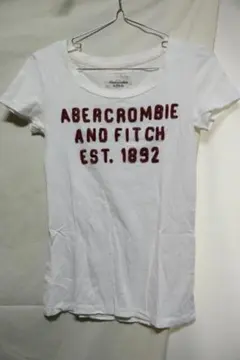 週末限り特価！プロフアバクロンビー&フィッチTシャツホワイトレッドロゴUS古着のサムネイル