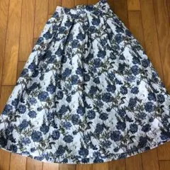 【ジャガードがエレガント】＆.ノスタルジアの花柄ジャガードスカート☆のサムネイル