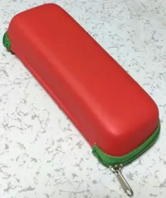 新品未使用 プラスチック製？メガネケース