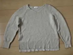 ナチュラルビューティーベーシック ニットMサイズ ベージュ Vネック