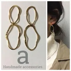 2010☺︎2連ゴールド変形フープのピアス☺︎