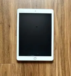 Apple iPad 第5世代 32GB Wi-Fiモデルのサムネイル