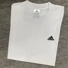 新品　未使用adidas アディダス メンズTシャツ 刺繍　白　ホワイト　Ｓ　黒