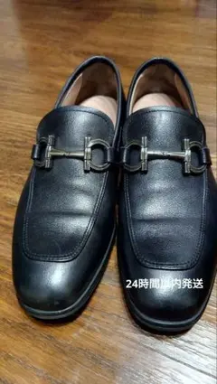美品！！Salvatore Ferragamo ガンチーニ ローファーのサムネイル