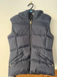 フード付きリバーシブル　ダウンベスト