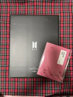 BTS公式商品 ⟬⟭ SUMMER PACKAGE 2019 ランダム2冊 - メルカリ
