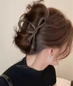 リボンクリップ　ブラウン　ヘアアクセサリー　まとめ髪　韓国　上品　リボン　大きめ