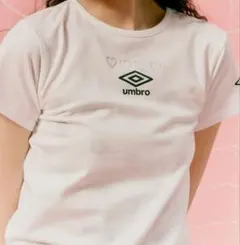 ◎美品【UMBRO × Casselini】コラボ Tシャツ ホワイトのサムネイル