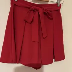 ZARA リボン付きレッドショートパンツ Lのサムネイル
