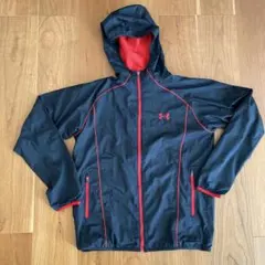 UNDER ARMOUR フード付きウィンドブレーカー ブラック/レッド
