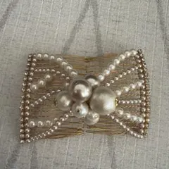 エレガントなパールヘアアクセサリー