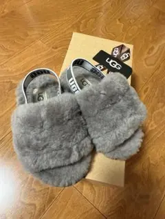 UGG グレー ファーサンダル サイズ14.5センチ