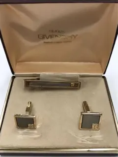 GIVENCHY ジバンシー　タイピン＆カフス セット