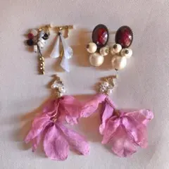 イヤリングセット　3個　コットンパール　花びら　ピンク　アシンメトリー