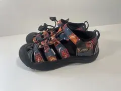 KEEN キーン キッズ サンダル 水陸両用　マルチカラー 22.0cm