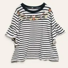 【アズノウアズ】花柄刺繍　フリルスリーブTシャツ　五分袖　ボーダー　ネイビーのサムネイル