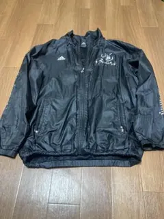 adidas 黒 ナイロンジャケット