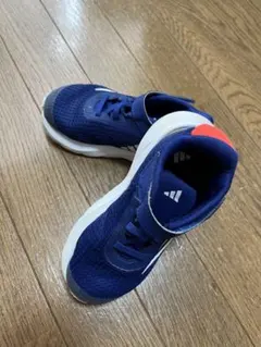 adidas キッズシューズ　16.0㎝