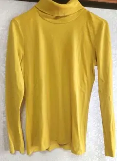 ユニクロ UNIQLO ヒートテック タートルネック ニット からし色　Мサイズ