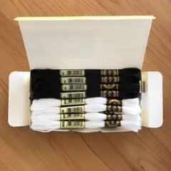 刺繍糸 25番 白 黒 ホワイト ブラック まとめ売り ハンドメイド 24束