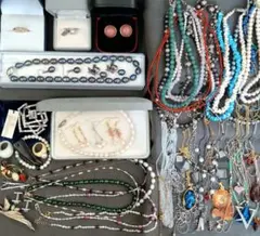 遺品整理　生前整理アクセサリーまとめ売り　ネックレス　リング　大量