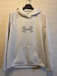 アンダーアーマー　UNDERARMOUR ホワイト　パーカー　M