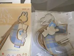 イニシャルラブブ　キーホルダー　C