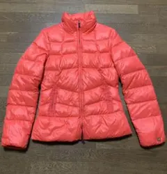 赤 ダウンジャケット