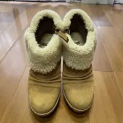 UGG ハイヒールのサムネイル