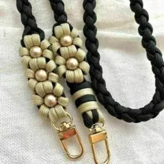 スマホ　ストラップ　パラコード　コットンパール　ハンドメイド　ブラック　ベージュ
