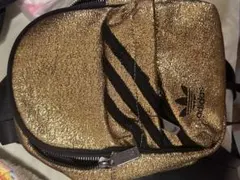 ♡新品adidas ゴールドグリッター バッグ♡のサムネイル