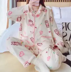 明日まで　新品　レディース　パジャマ　上下セット　2点　　ルームウェア　ふわふわ