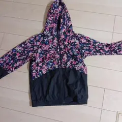 Under Armour フード付き花柄ジャケット YXL