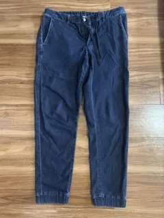 ユニクロ　ジョガーパンツM ジョガーパンツ（デニム・スキニーフィット・丈標準