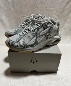 nike 蛇柄