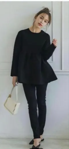 coca 黒い　フレア　ニット　ペプラム長袖トップス