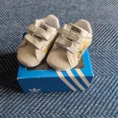 adidas ベビーシューズ ディズニー　グーフィー　11センチ