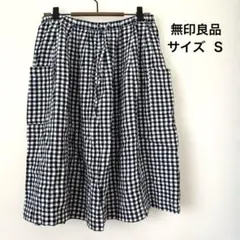 無印良品フレアスカート ネイビーとホワイトのチェック柄／膝丈スカート