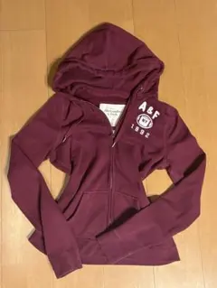 Abercrombie & Fitch バーガンディ パーカーのサムネイル