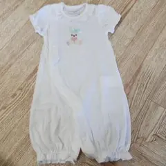 ウサギ刺繍の白いロンパース