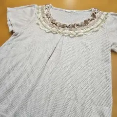 アクシーズファム　ビジュ装飾リボンレースプルオーバー M　ベージュ