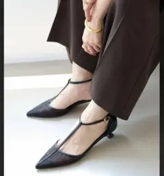 LE TALON　3.5cmTストラップシアーパンプス